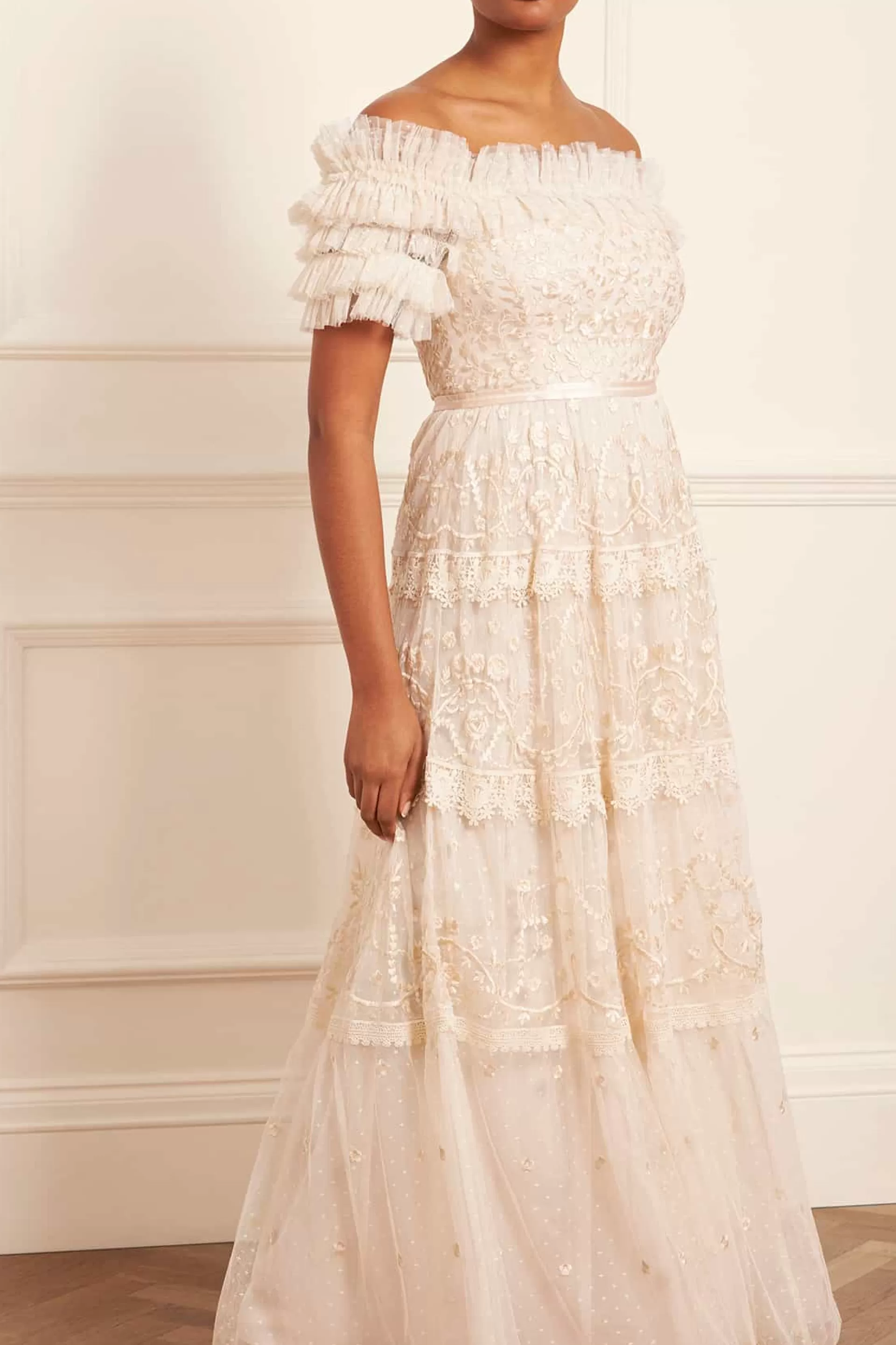 Women Needle & Thread Bridesmaid | Bridal-Midsummer Lace Off-Shoulder Gown